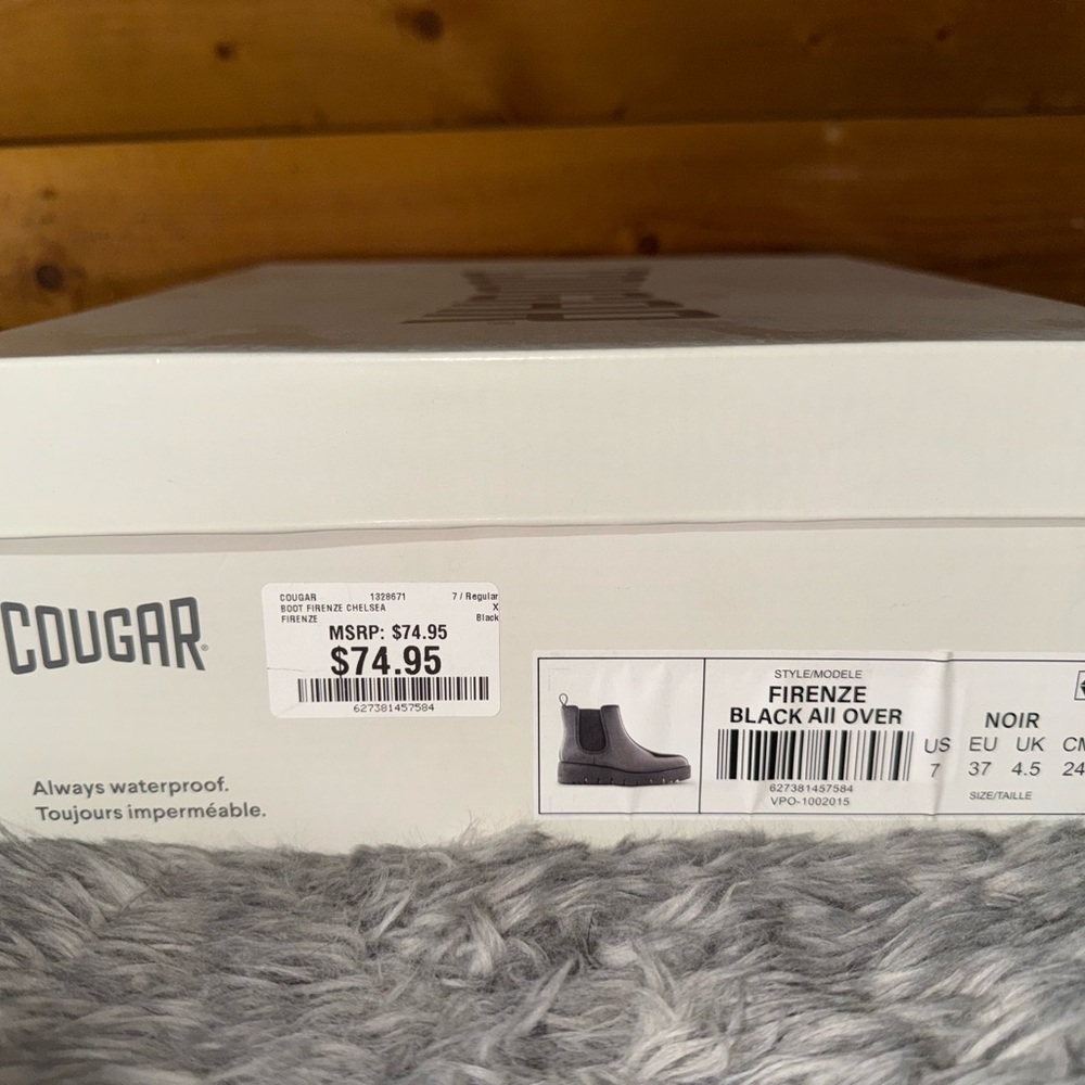 Cougar Black Firenze Chelsea Boots Size 7 Women’s NWT never worn - Picture 3 of 4